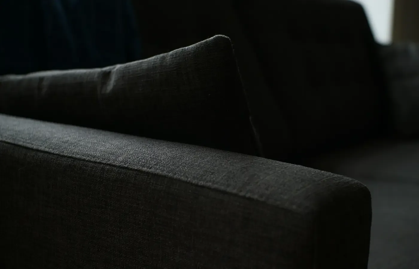 Upholstered sofa suspension construction